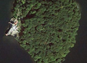 Descubre la isla en forma de corazón que Angelina Jolie le regaló a Brad Pitt
