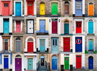 Claves para que la puerta de tu casa luzca genial